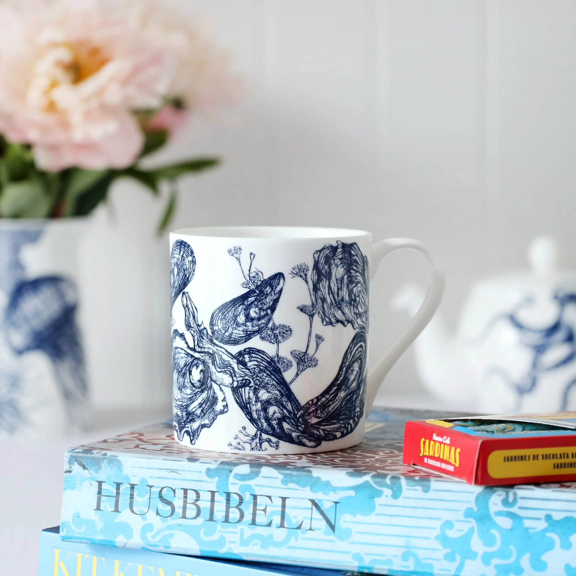 Bone China Mussel & Oyster Mug - Image 5