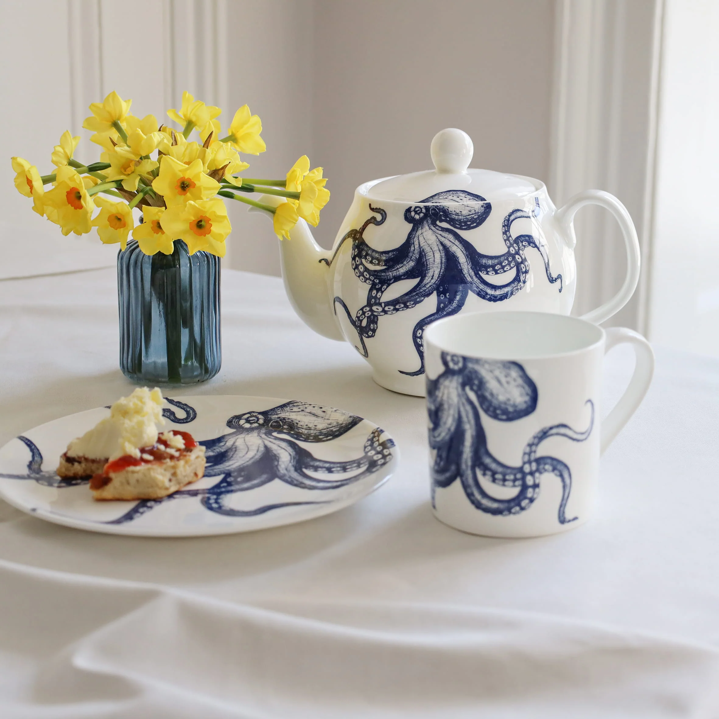 Bone China Octopus Mug - Image 4