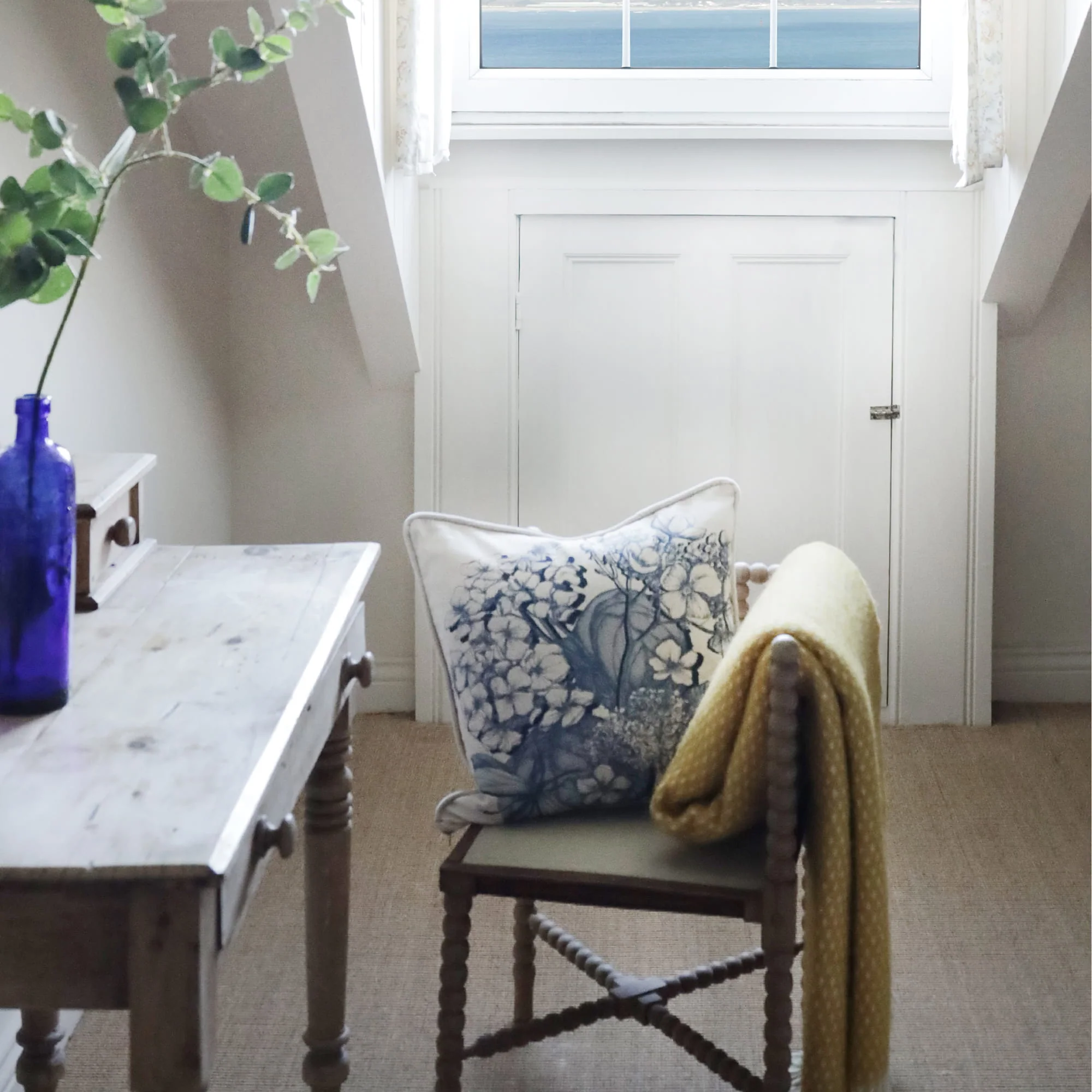 The Explorer’s Garden Hydrangea Cushion Cover - Image 3