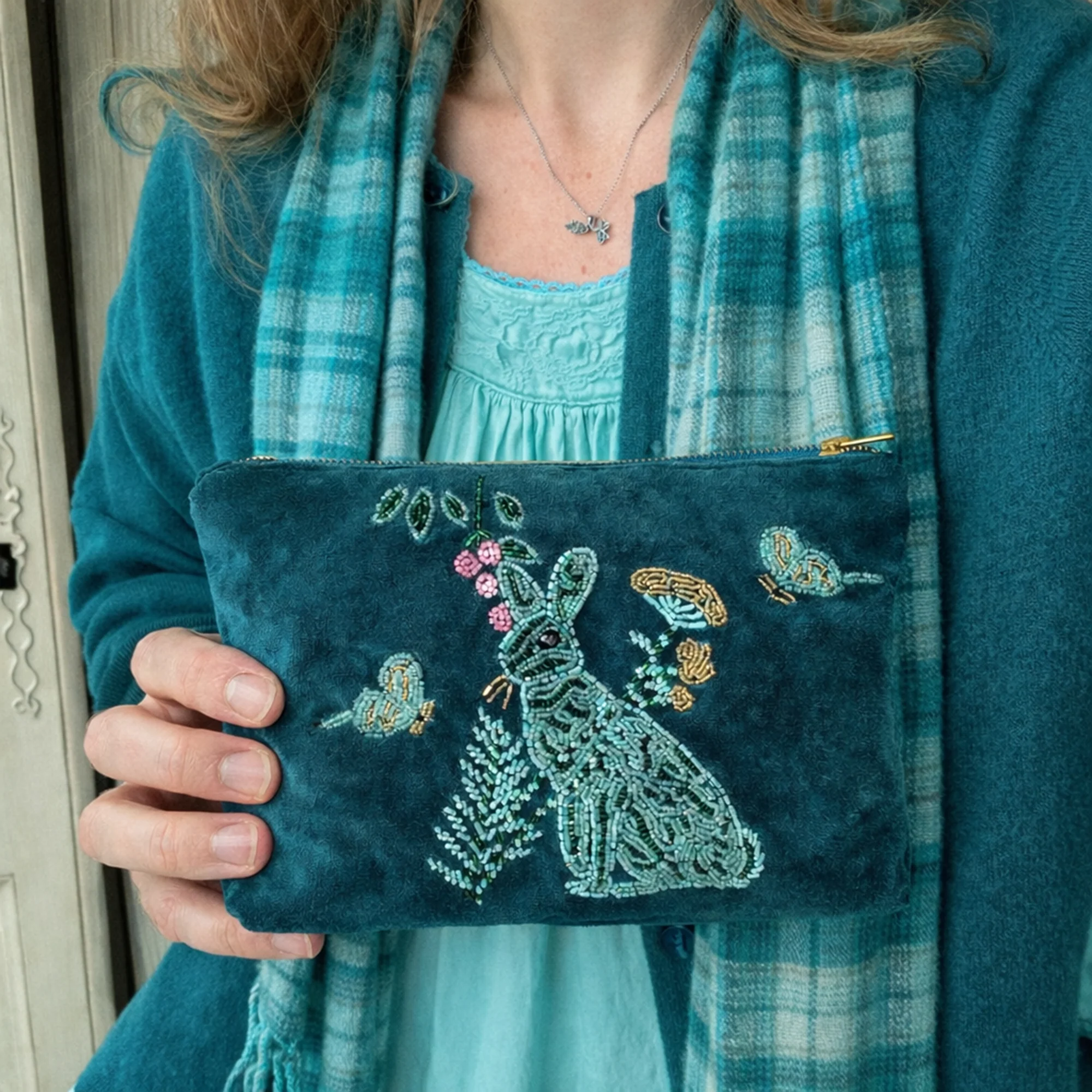 Velvet Beaded Hare Pouch Bag - Image 3
